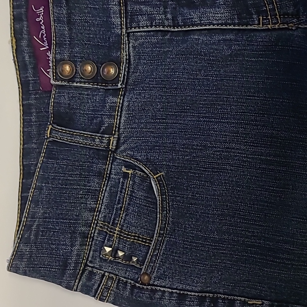 Jeans - Picture 3 of 5